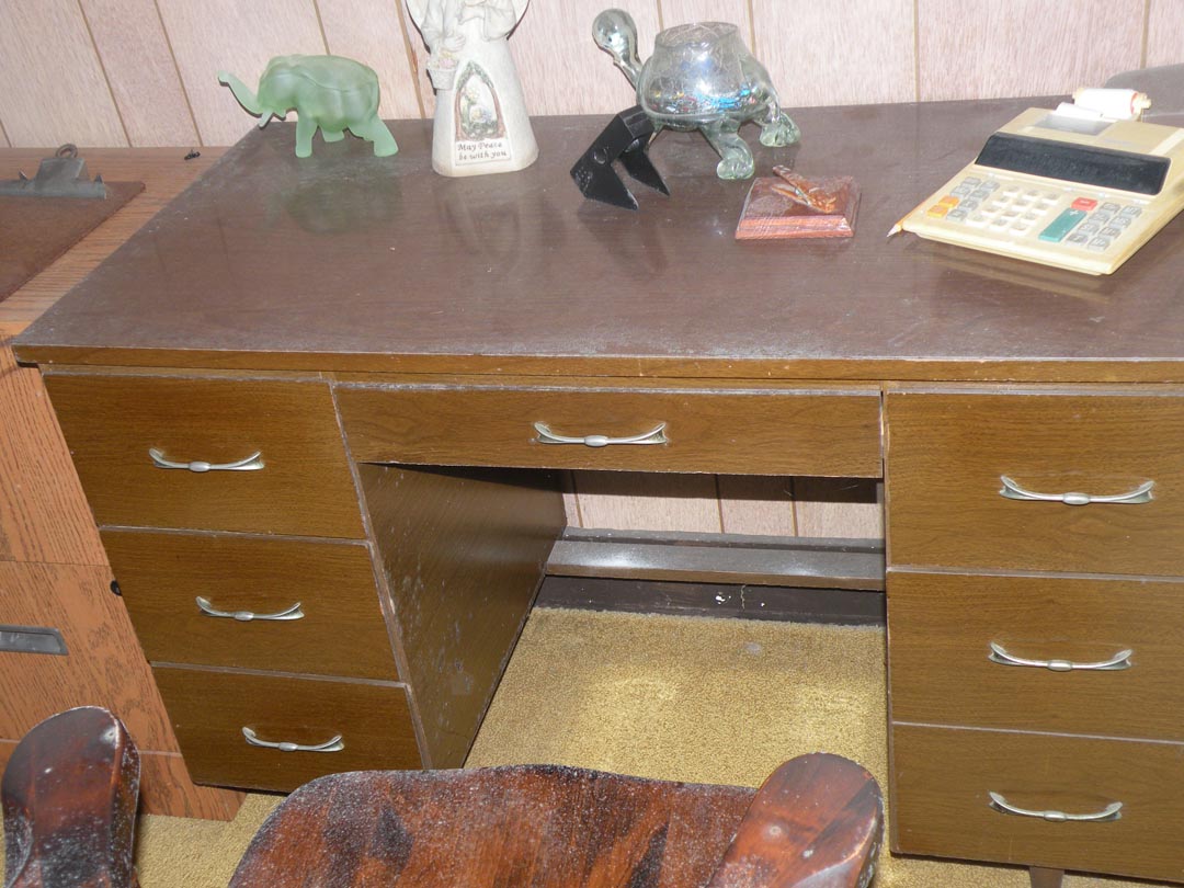 Auction photo 33